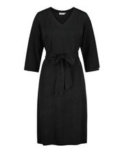 Vera Kleid, Black Leo