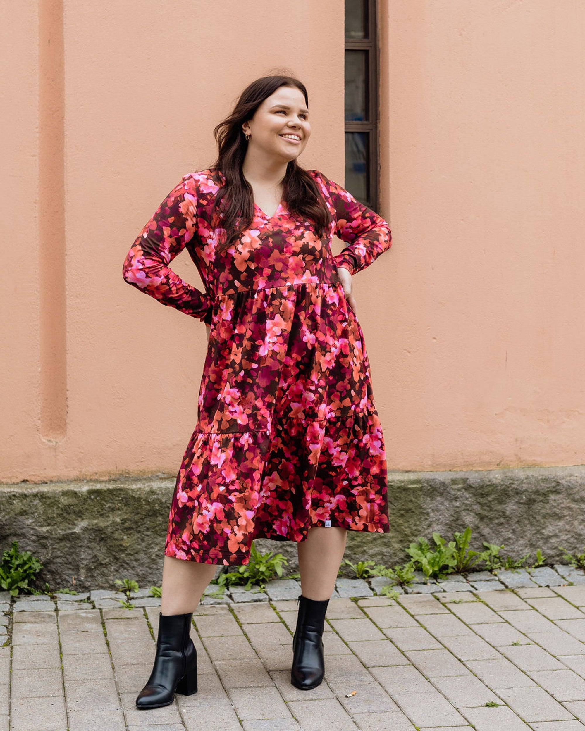 Amélie Dress kerrosmekko, Scarlet Petals